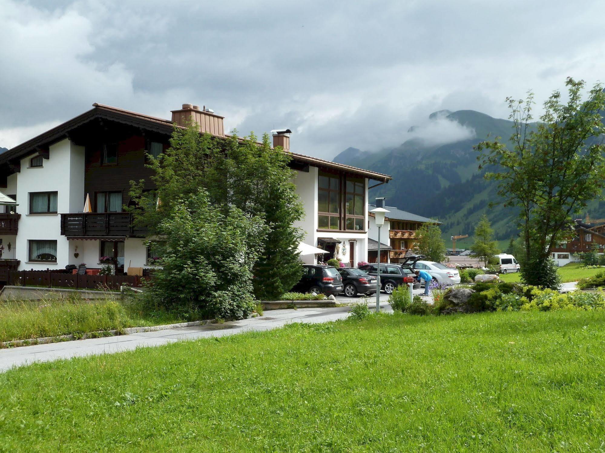 Pension Daniel Lech am Arlberg Exterior foto